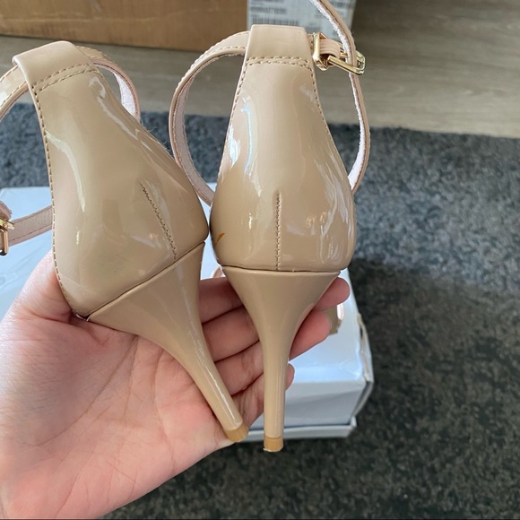 Steve Madden Sillly Patent nude Ankle Strap Sandals - Picture 5 of 7